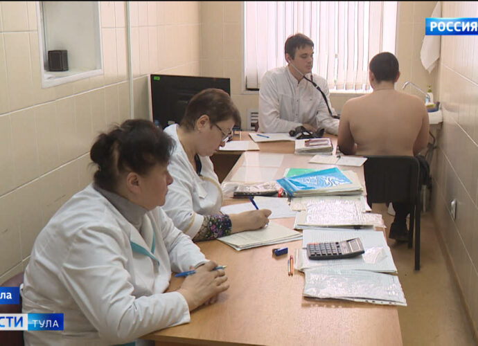 "Отец служил, дед служил, а я буду косить?" В Туле стартовал призыв в армию