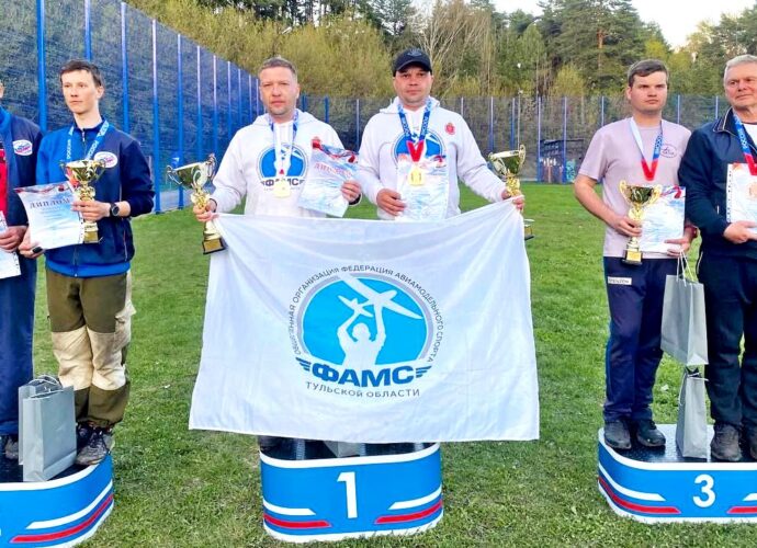 Тульские авиамоделисты завоевали «золото» и «серебро» в Ижевске