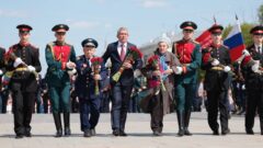 В Туле прошли церемонии возложения цветов к мемориалам