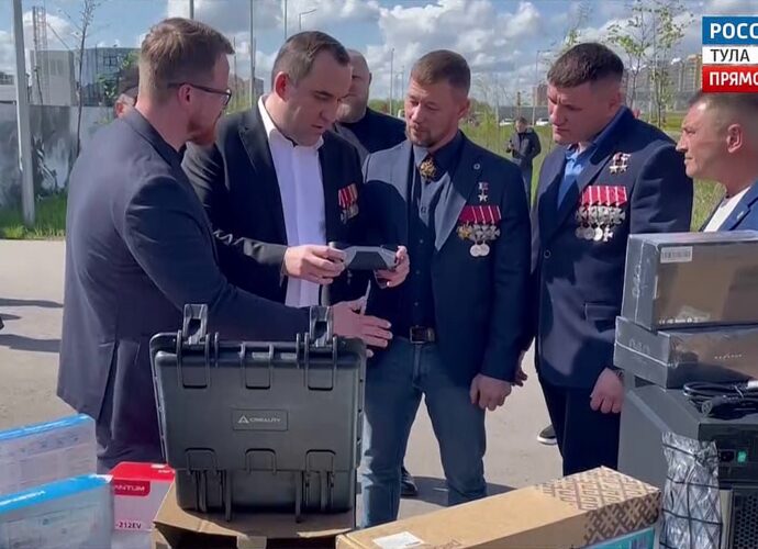 «Своих не бросаем»: предприниматели отправили на СВО технику и оборудование