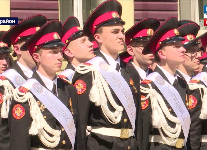 Первомайскую кадетскую школу покинут 19 выпускников