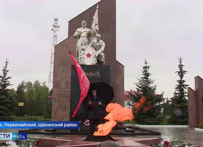 «Убейте войну, люди Земли!» В Щёкинском районе пенсионер несёт 80-дневную Вахту Памяти