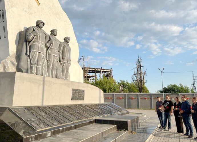 Тульская делегация почтила память воинов-мариупольцев