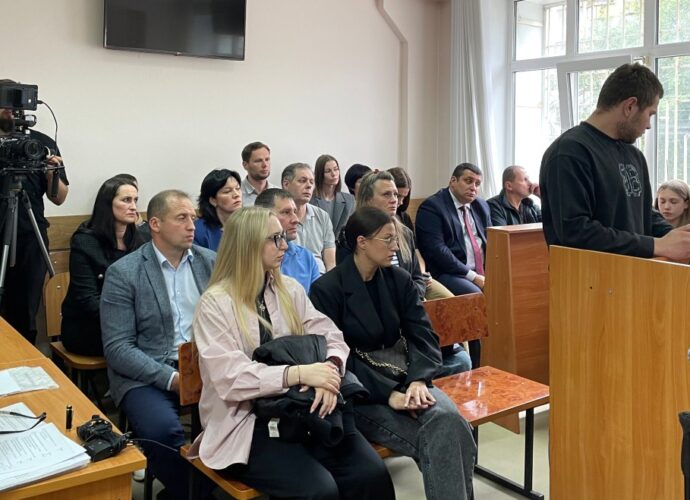 Суд отложил заседание по делу Дубовенко