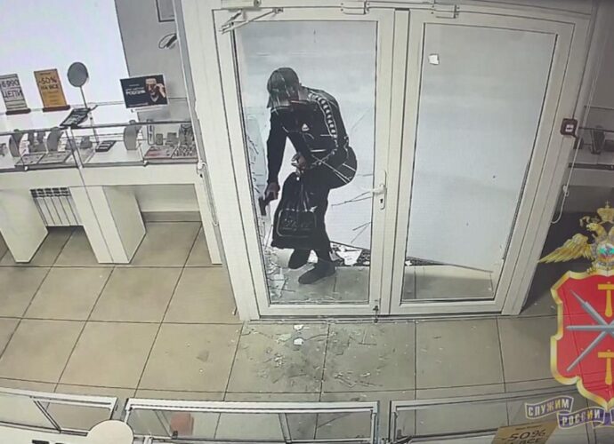 Задержан похититель украшений из ювелирного магазина в Туле