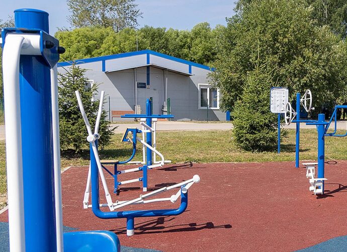 Школьные спортплощадки в Тульской области летом открыли для всех