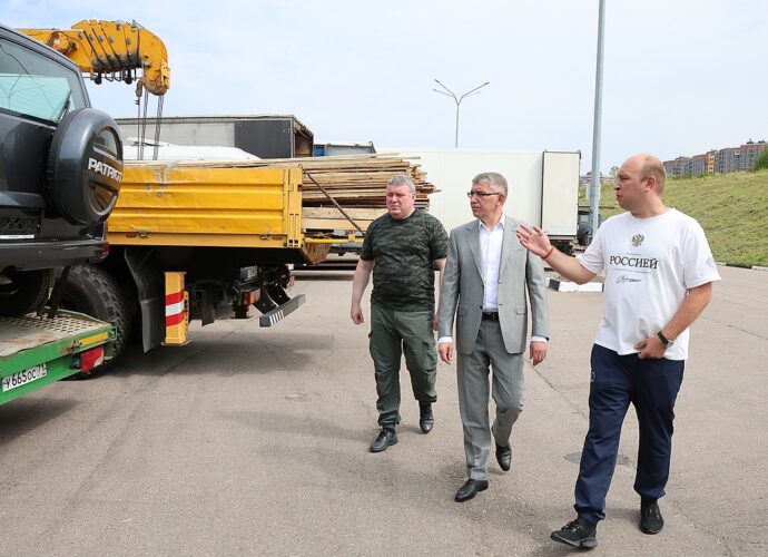 Тульским военнослужащим ко Дню ВДВ отправили технику и дополнительное имущество