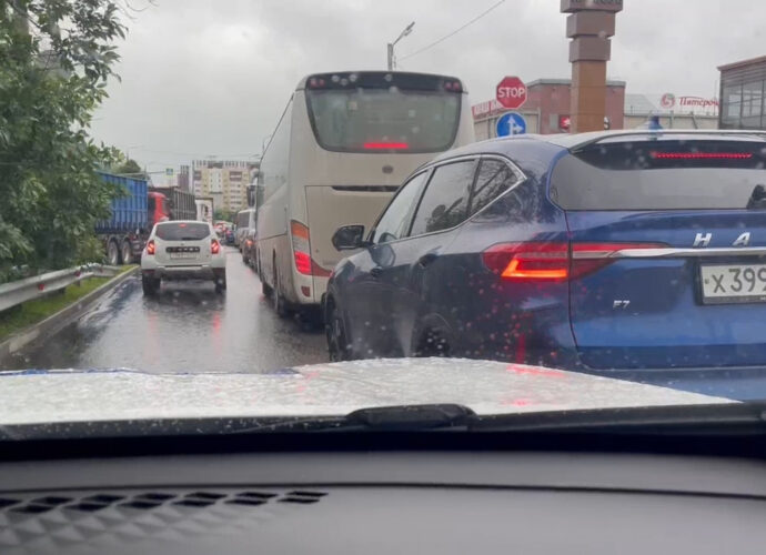 На Калужском шоссе в Туле образовалась большая пробка