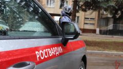 В Новомосковске злоумышленник с ножом удерживал женщину в квартире В Новомосковске злоумышленник с ножом удерживал женщину в квартире