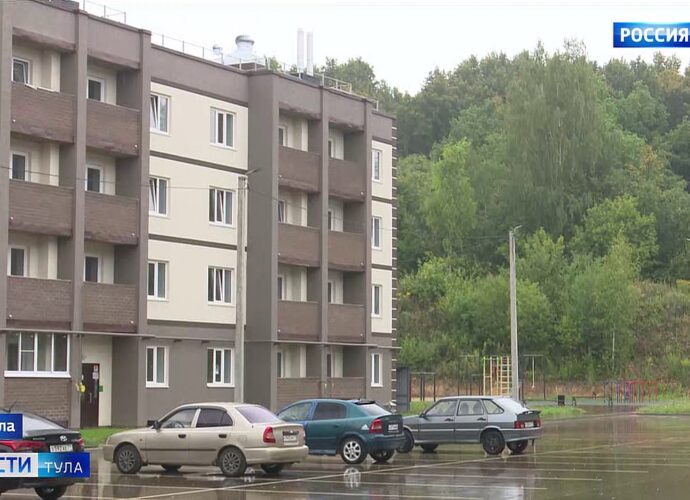 Детям-сиротам передано 289 квартир в новостройках в Барсуках и Плеханово