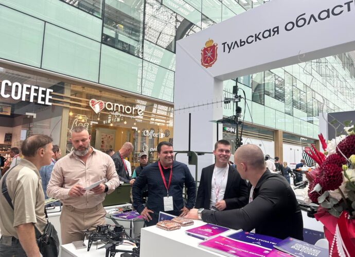 С 7 по 17 августа в инновационном центре «Сколково» в Москве проходит Международный форум «Беспилотные системы: технологии будущего», собравший экспертов и производителей из более чем 30 стран и 20 регионов России.