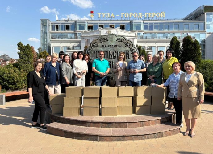 Избирком Тульской области отправил 1000 пряников в зону СВО