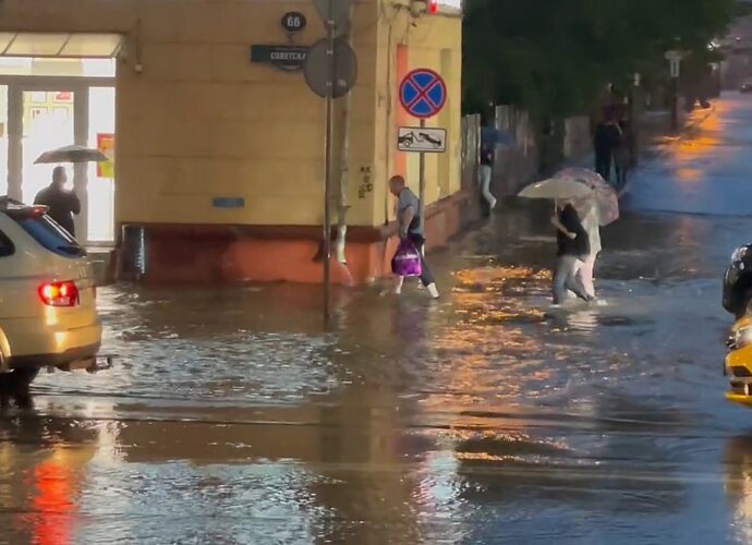 Тульские улицы скрылись под водой