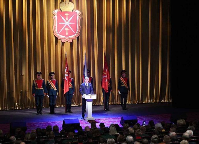 Дмитрий Миляев вручил награды накануне Дня города-героя Тулы и Тульской области