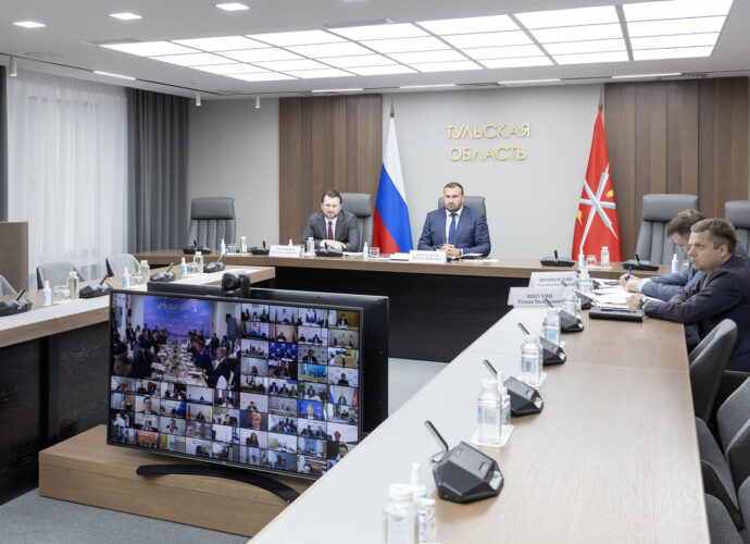 Визит делегации правительства Тульской области во главе с губернатором Дмитрием Миляевым в Китай принес значительные плоды: на Петербургском экономическом форуме были подписаны два крупных инвестиционных соглашения с китайскими компаниями.