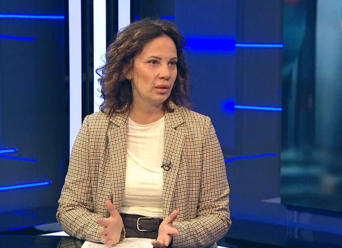 Чаще всего жители обращаются к юристам по вопросам недвижимости, гражданским и семейным спорам, а также по вопросам взыскания долгов. Какие юридические вопросы волнуют туляков больше всего - узнаем прямо сейчас. У нас в гостях адвокат, член Ассоциации юристов и член Совета молодых адвокатов Адвокатской палаты Тульской области Анастасия Мазаева.