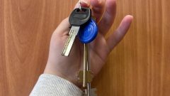 Студия в новом ЖК на месте «Типографии» в Туле будет стоить больше 9 млн рублей С марта 2025 года в России действуют новые правила: продажа или передача прав на земельные участки без установленных границ запрещена. Также невозможно зарегистрировать объекты капитального строительства — жилые дома, сооружения или объекты незавершённого строительства, если они расположены на участке без определённых границ.