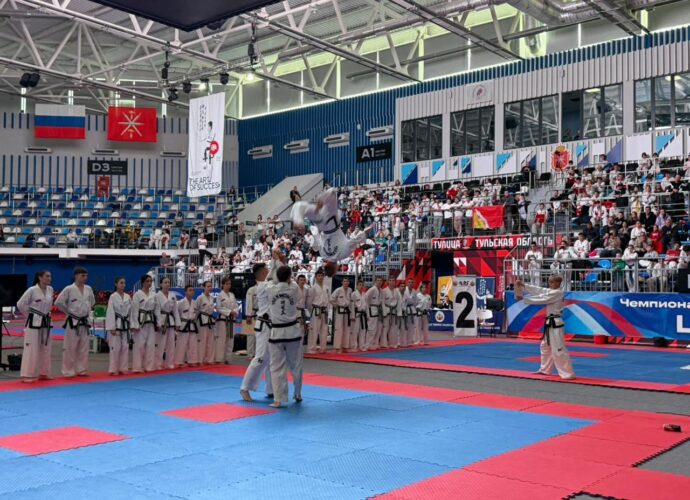 В Туле стартовали чемпионат и первенство ЦФО по тхэквондо МФТ