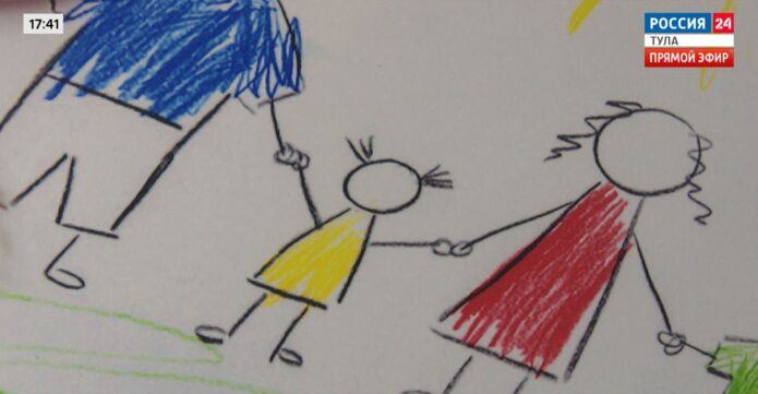 28 апреля в Правительстве Тульской области губернатор Дмитрий Миляев и руководители семи предприятий подписали соглашения о расширении корпоративной поддержки сотрудников с детьми. Теперь к программе подключена уже 51 организация региона.