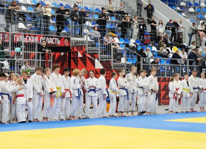 В многофункциональном спортивном центре «Тула-Арена» стартовали чемпионат и первенство Тульской области по джиу-джитсу.