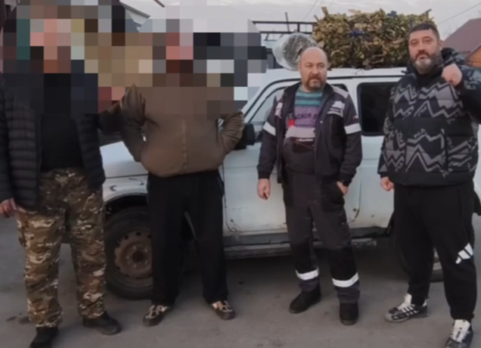 Суворовцы передали военным внедорожник «Нива» и средства защиты от дронов