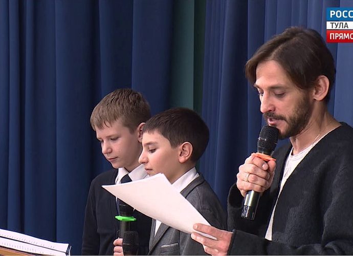 Михаил Башкатов привлёк тульских подростков в ряды читающих