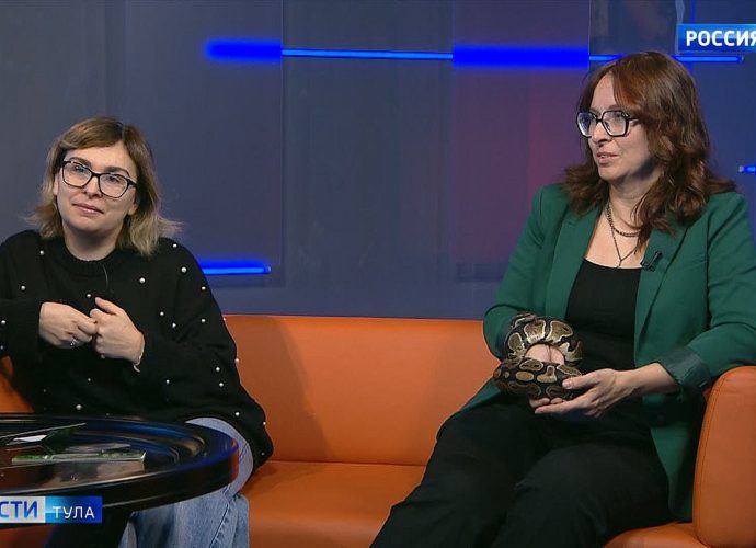 В Тульском экзотариуме участником интерактива будет змея