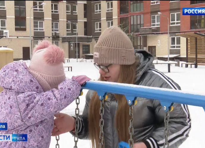 Новый год - это время чудес, особенно для детей. Но во многих семьях папы встречают праздник далеко от дома, выполняя свой долг и защищая всех нас в зоне  специальной военной операции.