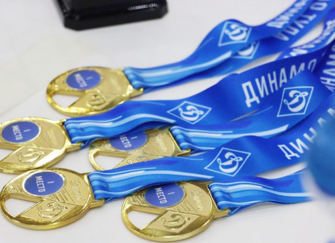 Юные самбисты вышли на ковер в Туле на юбилейном новогоднем турнире