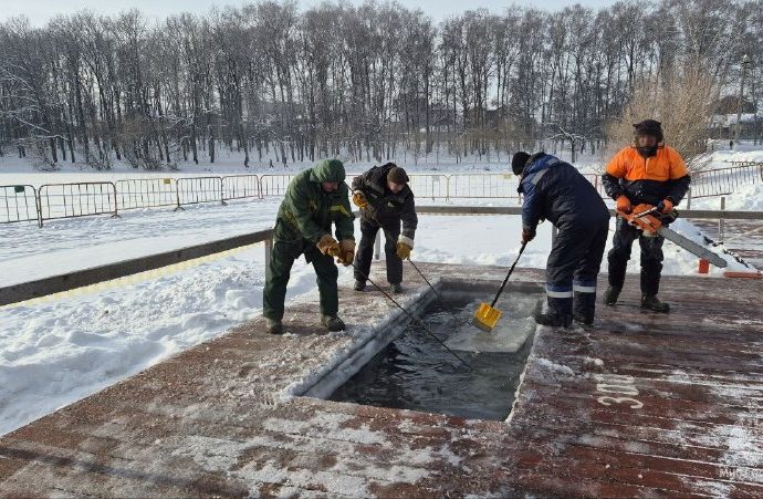 Водосвятный молебен и две купели: как в тульском парке Белоусова пройдут крещенские купания