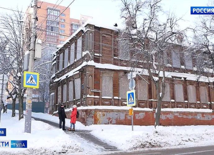 «Снести нельзя восстановить». Где поставить запятую в судьбе Дома Страхова?