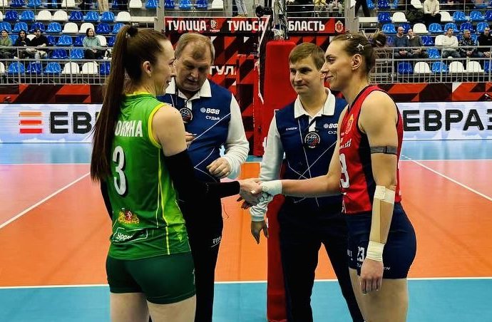 Волейболистки «Тулицы» потерпели поражение в матче 19-го тура чемпионата Суперлиги. В воскресенье, 25-го января, подопечные Алексея Лазневого на своей площадке уступили 0:3 «Уралочке-НТМК» из Свердловской области.