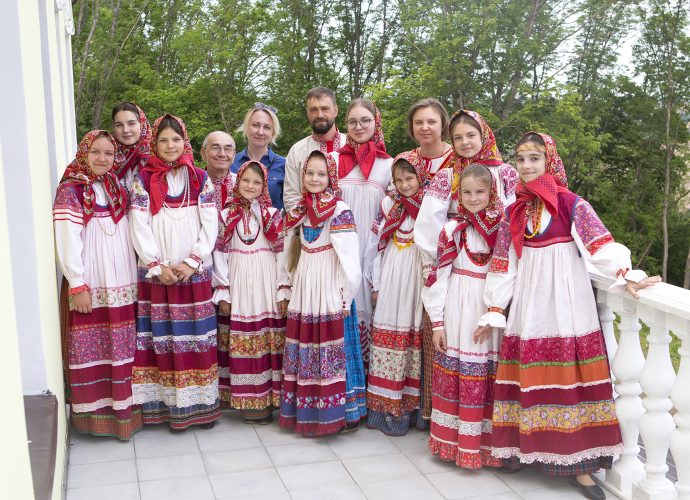 Фольклорный ансамбль «Одоевские жаворонушки» представит программу «Родная сторонушка» в Ясной Поляне