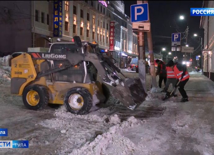 Ночью из-за вывоза снега парковку ограничат на трёх улицах Тулы