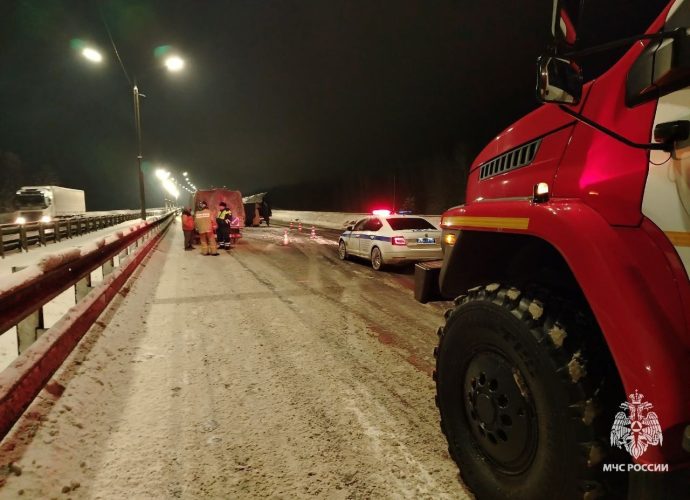 В селе Сомово Одоевского района вечером 16 января произошёл пожар в подъезде многоквартирного дома.