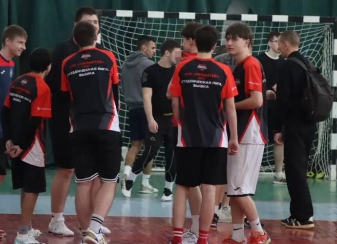 В преддверии Дня российского студенчества в физкультурно-оздоровительном центре Тульского государственного университета состоялся традиционный спортивный праздник «Татьяниада».
