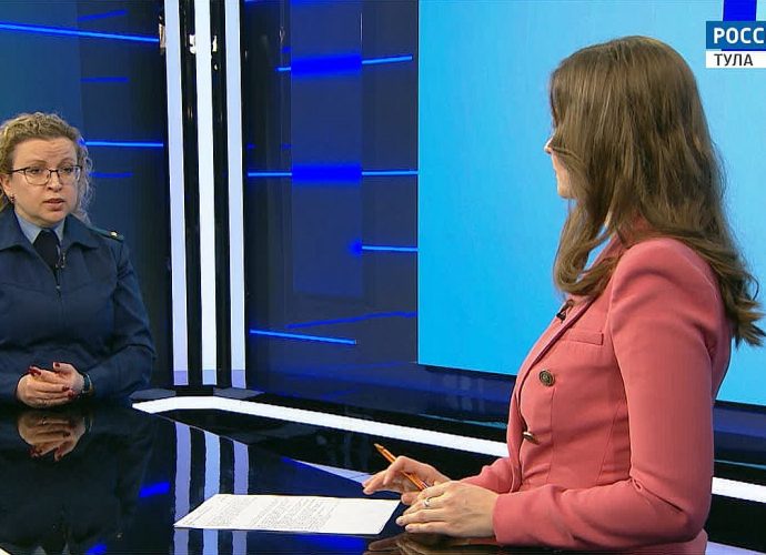 Снег, сосульки и закон: на что имеют право жильцы и чем рискуют УК