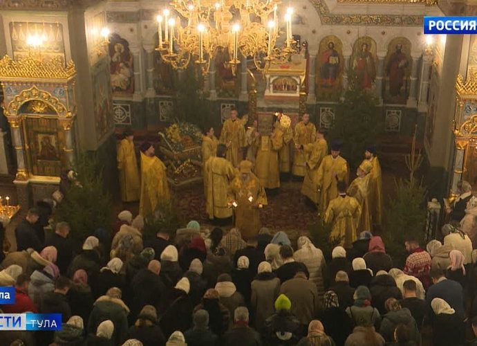 Рождество в Туле: «Вести» из Успенского собора и храма Иоанна Златоуста