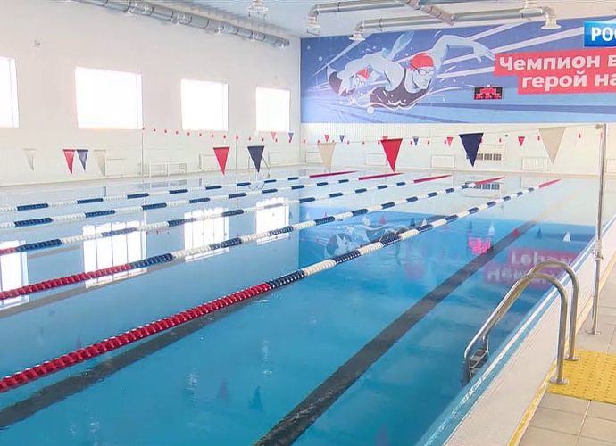6 дорожек по 25 метров: в Петровском открылся бассейн