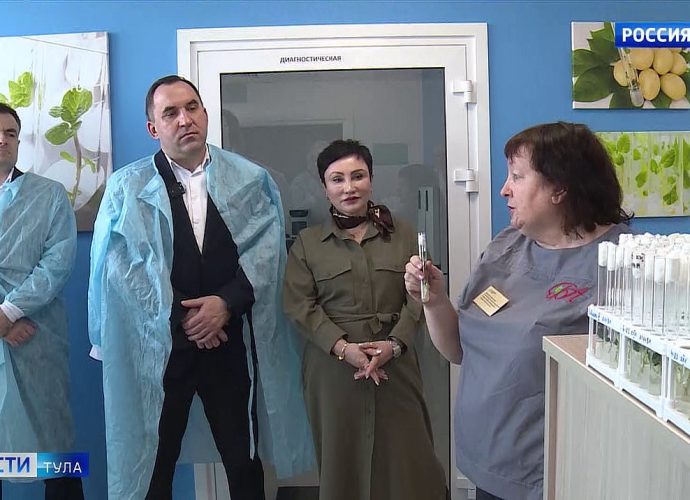 Андрей Дубровский посетил предприятие, которое выращивает элитный семенной картофель
