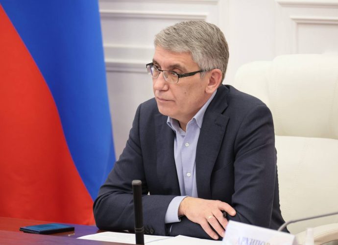 16 февраля на оперативном совещании под председательством губернатора Дмитрия Миляева подвели итоги работы многофункциональных центров в 2025 году и обсудили планы развития.