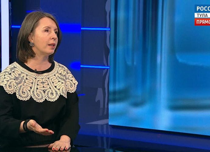 Широкая Масленица в тульском «Добродее»: блины, сбитень и хоккей с мётлами