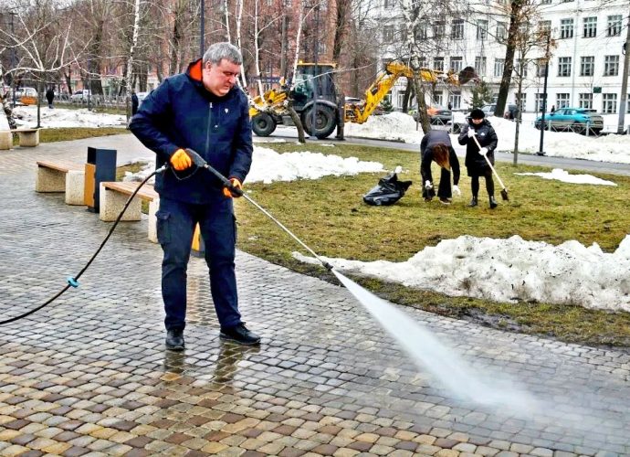 В Туле прошёл первый в этом году весенний субботник