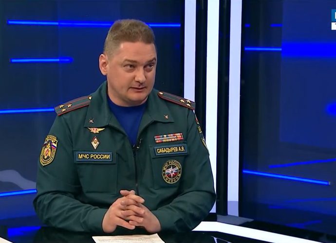 Снега в этом году рекордно много, но прогнозы по паводку какие-то противоречивые. То «Фокус» говорит о возможном подъёме воды в Оке на 5 метров, то вроде бы последствия должны быть очень незначительными из-за мягкого таяния снега. За низководными мостами в этом году следят в режиме онлайн. 