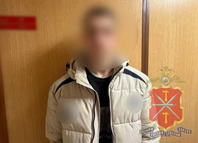 В Пролетарском районе мужчина обокрал женщину-таксиста