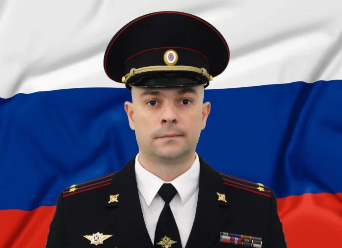 Начальник УМВД России по Тульской области генерал-майор полиции Андрей Даценко представил личному составу отдела МВД по городу Новомосковску нового руководителя.