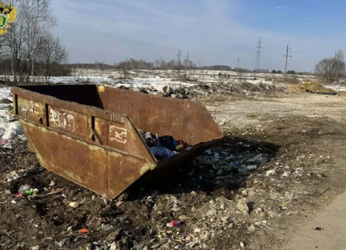 Прокуратура Суворовского района провела проверку соблюдения законодательства об отходах производства и потребления в деятельности администрации муниципального образования.