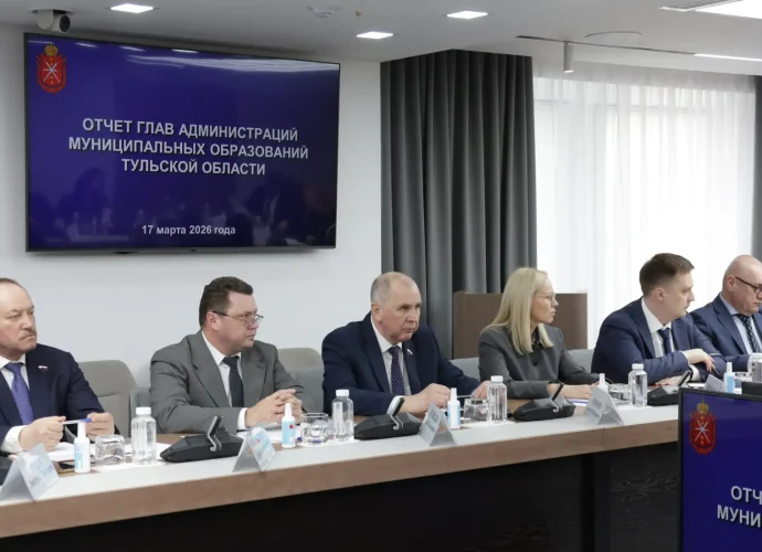 На рабочей встрече губернатора Дмитрия Миляева с главами администраций муниципалитетов глава Чернского района Сергей Кузнецов представил доклад о том, как изменился район в прошлом году.