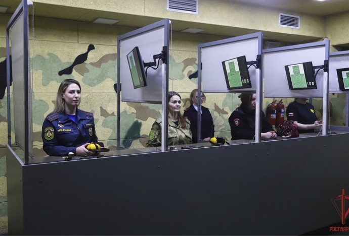 В областном центре прошли соревнования по стрельбе среди представительниц силовых структур.