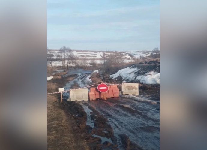 Из-за подъема воды в реке Мокрой Таболе с 30 марта закрыт низководный мост в районе деревни Устье Кимовского района.
